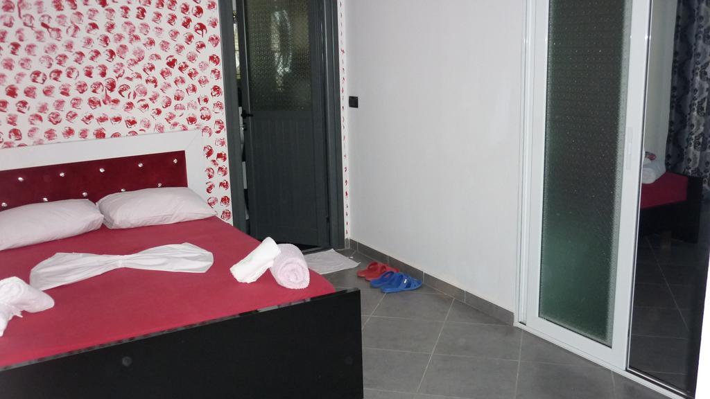 Hotel Ilio Ksamil Esterno foto